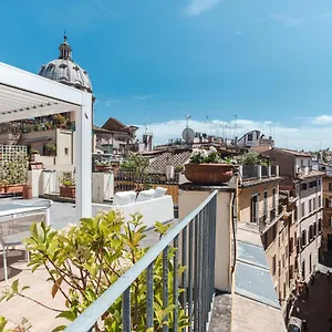 https://nikis-collection-navona.it-romehotels.com