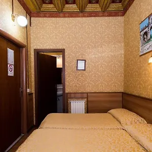 https://hotel-artromano.it-romehotels.com