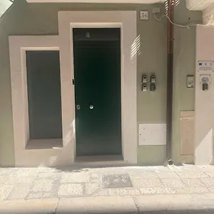 Apulia 35 , Bari Italië